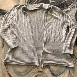 Light, Cropped knitted cardigan